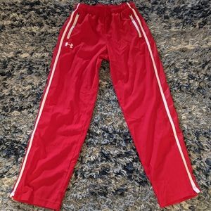 Men's size medium loose fit under armour pants